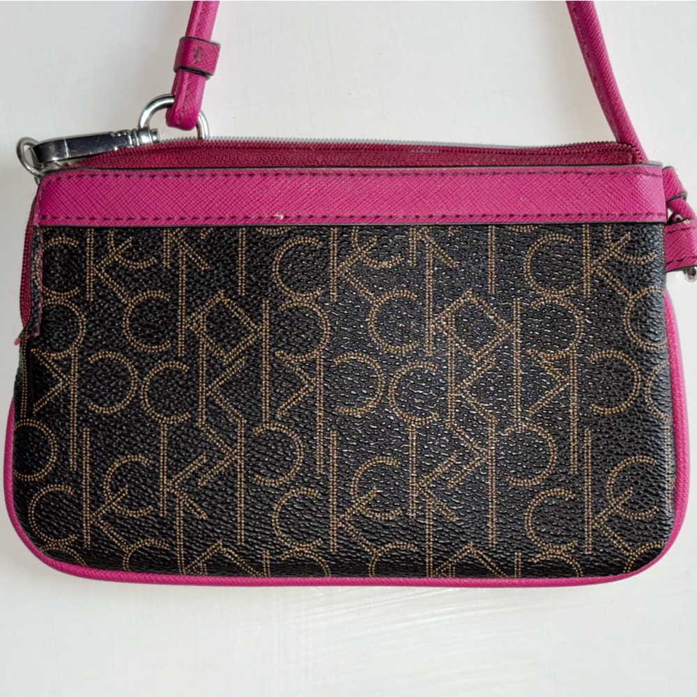 Calvin Klein | Pink & Brown Mongram Wristlet 🤎 - Picture 9 of 11